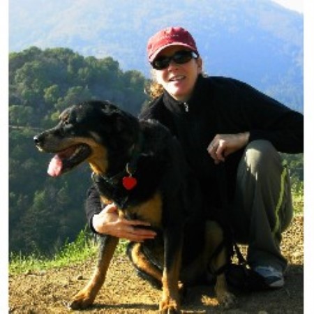 Boarding Kennels ,Pet Sitting ,Dog Walking ,Pooper Scooper in California